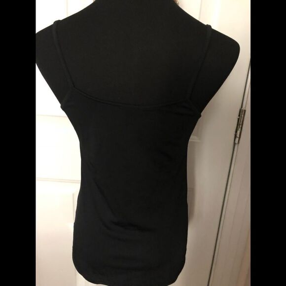 Beautiful tank by H & M in size medium - Picture 2 of 2